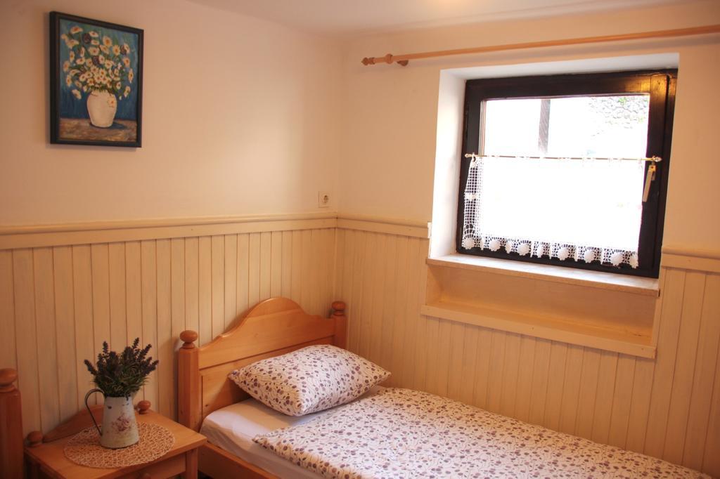 Garden Apartments Maria Блед Стая снимка